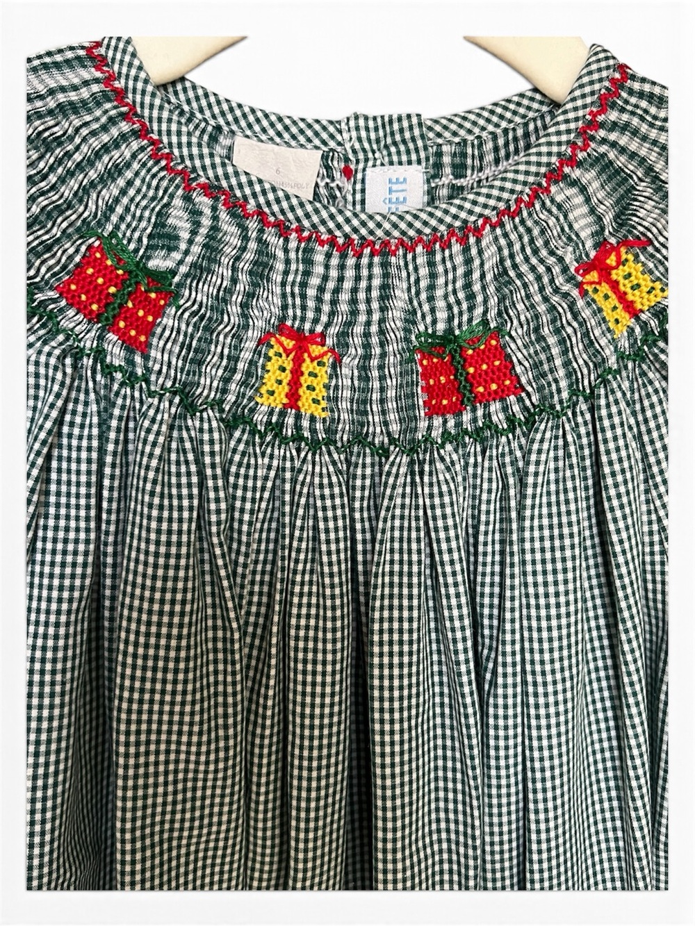 Vive la Fete Christmas smocked dress Size 6 EUC